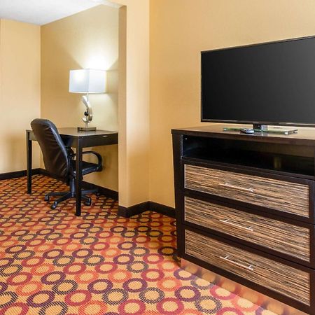Quality Inn & Suites Montgomery East Carmichael Rd Экстерьер фото