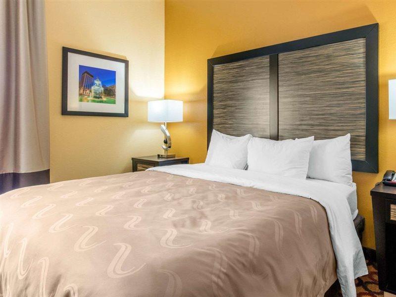 Quality Inn & Suites Montgomery East Carmichael Rd Экстерьер фото