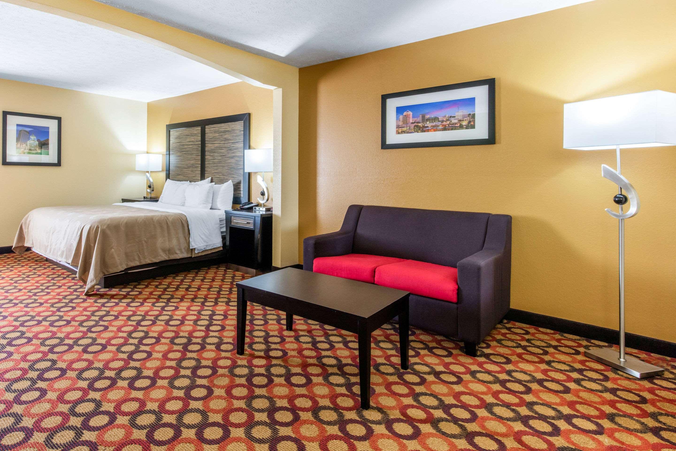 Quality Inn & Suites Montgomery East Carmichael Rd Экстерьер фото