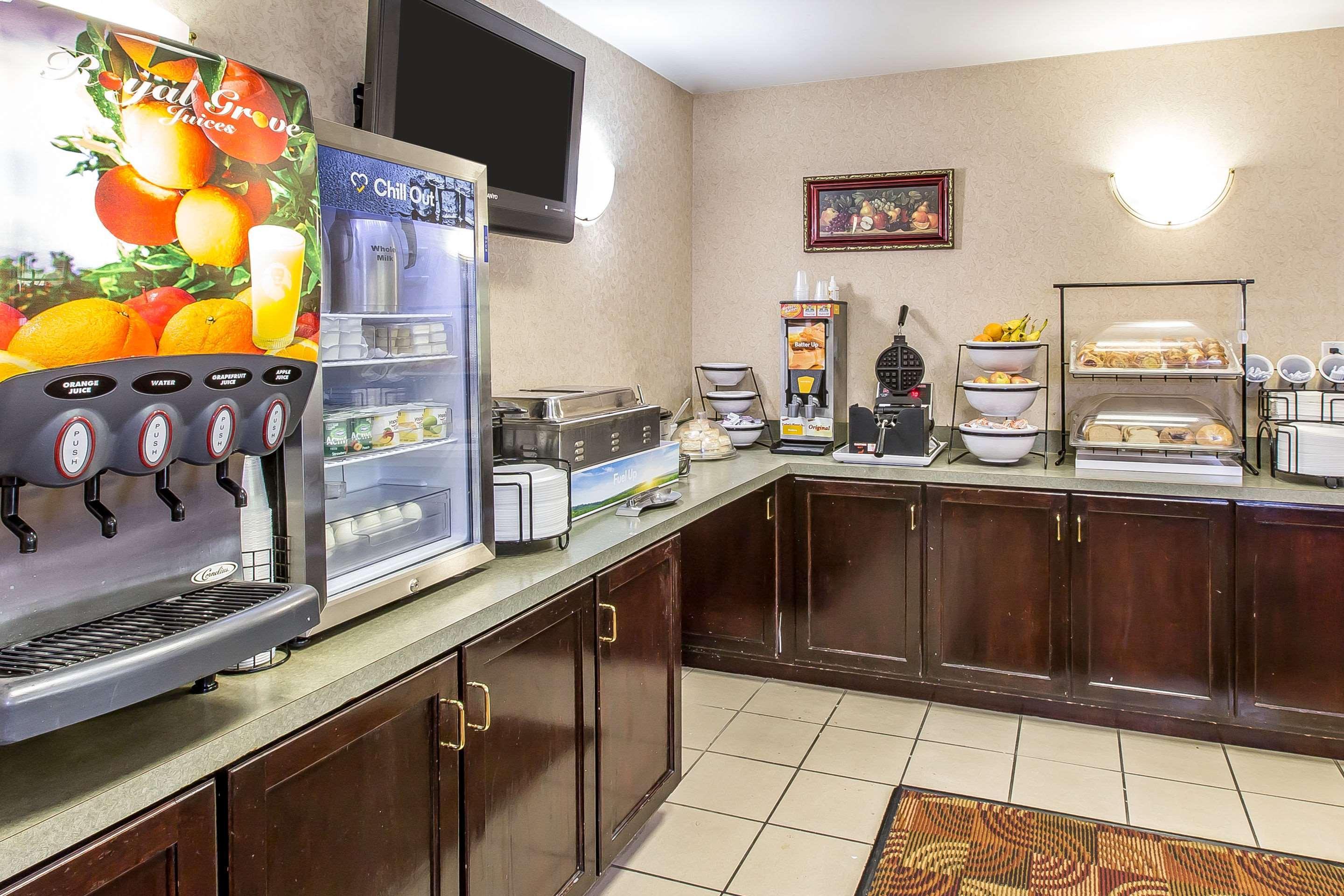 Quality Inn & Suites Montgomery East Carmichael Rd Экстерьер фото
