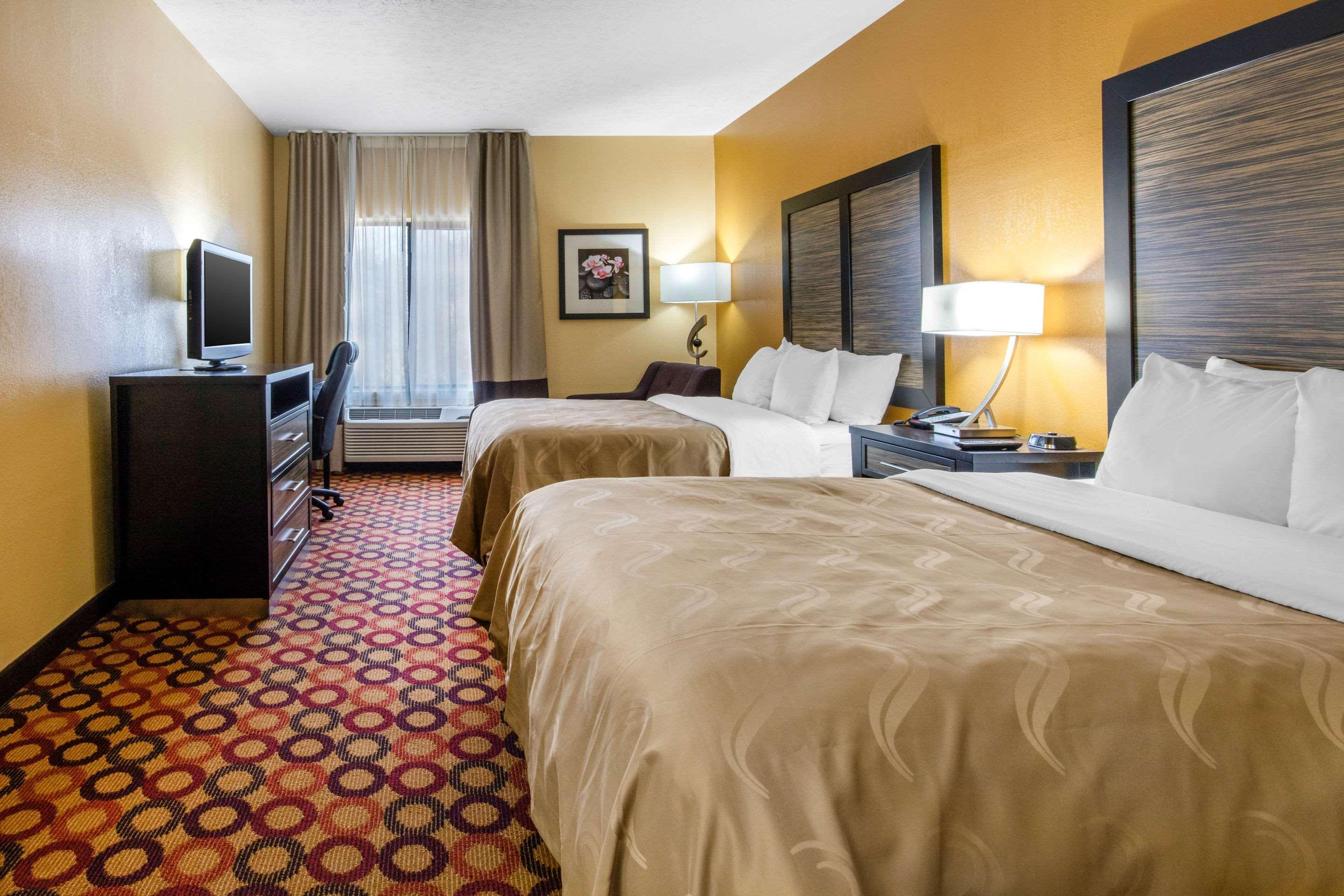 Quality Inn & Suites Montgomery East Carmichael Rd Экстерьер фото