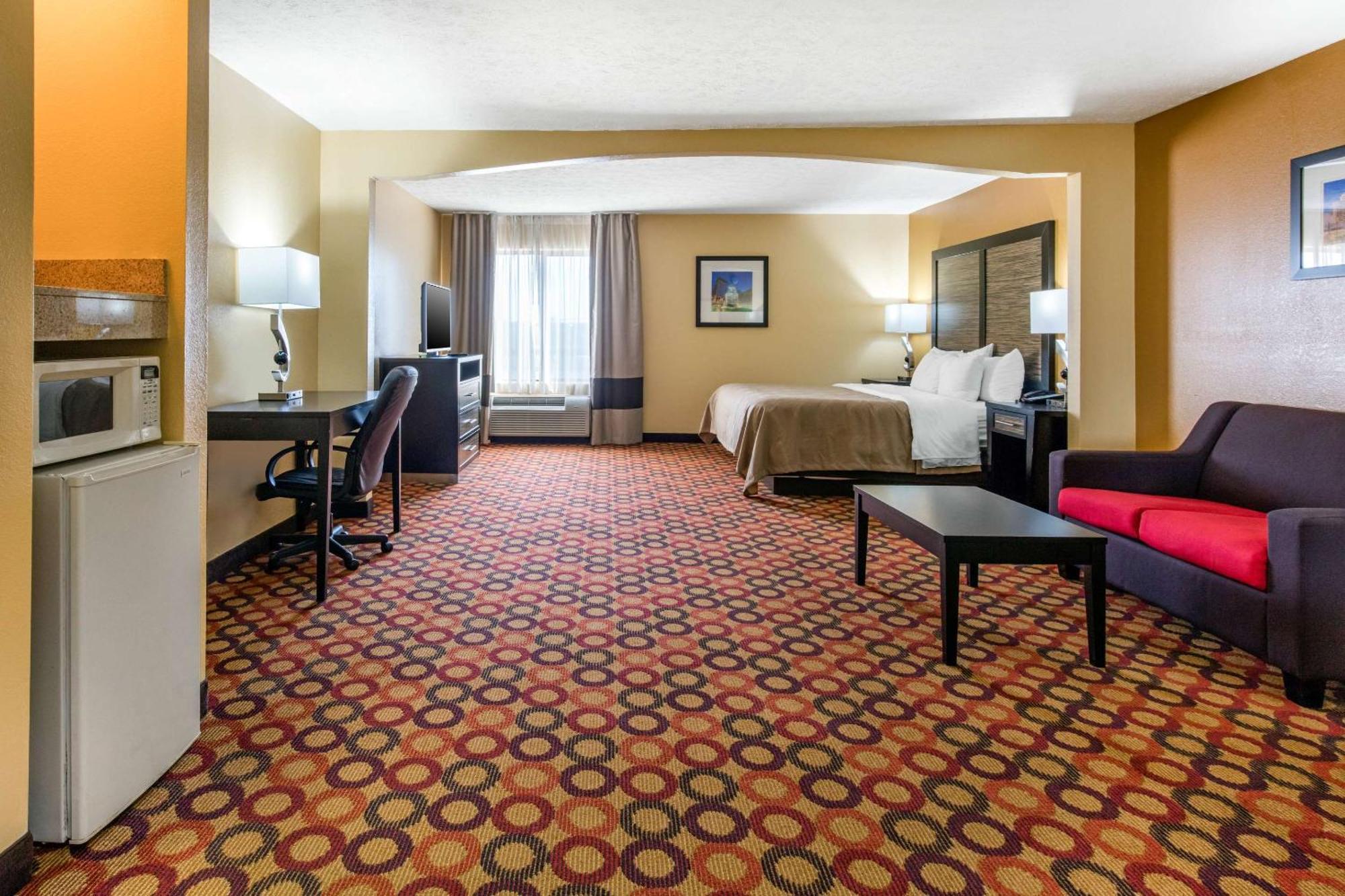 Quality Inn & Suites Montgomery East Carmichael Rd Экстерьер фото