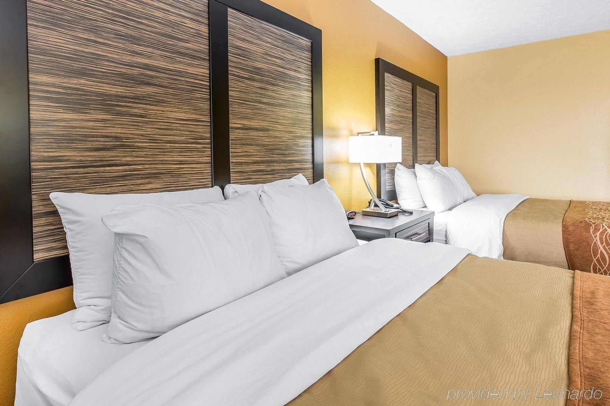 Quality Inn & Suites Montgomery East Carmichael Rd Экстерьер фото