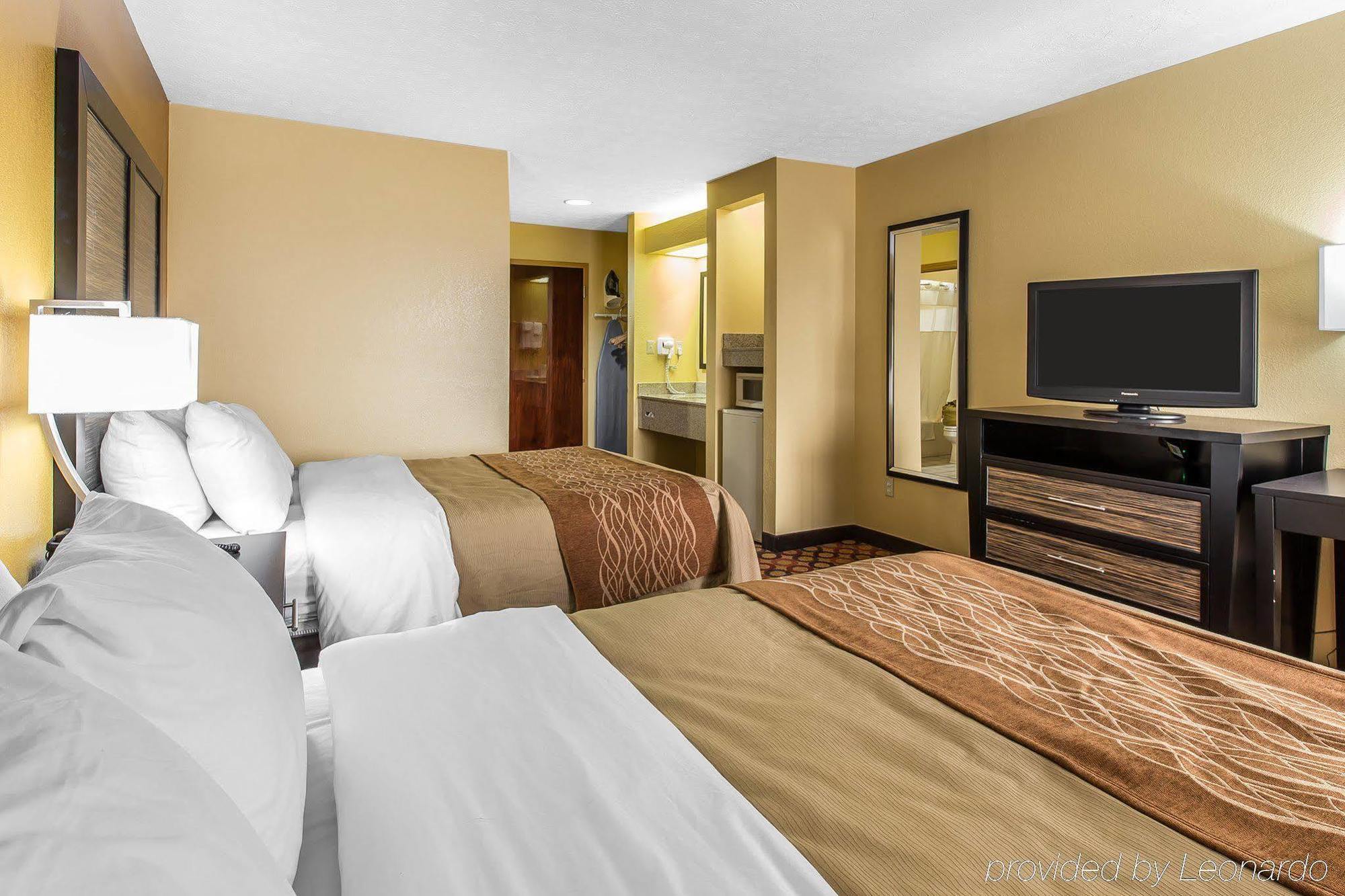 Quality Inn & Suites Montgomery East Carmichael Rd Экстерьер фото